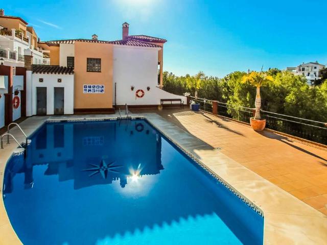 Casa adosada en Venta en Avda Pescia Ctra de Frigiliana