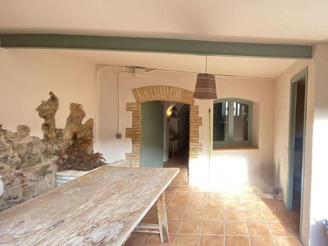 Casa adosada en venta en avenida Catalunya, Corbera de Llobregat, de 249 m² 4 habitaciones por 395.000