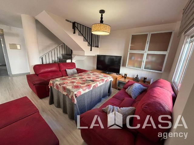 Casa adosada en Venta en Avenida de Europa
