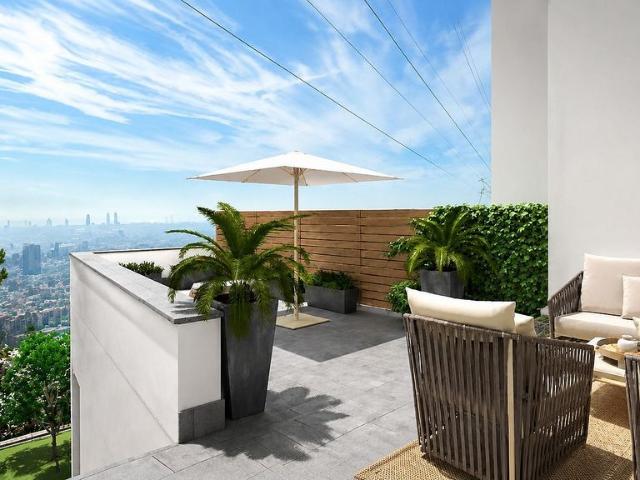 Casa adosada en venta en avenida De L'anselm de Riu, Santa Coloma de Gramanet, de 227 m² 5 habitaciones por 498.500