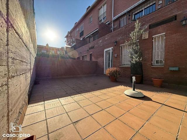 Casa adosada en venta en avenida De L'estela Ibèrica, Santa Perpètua de Mogoda, de 186 m² 3 habitaciones por 453.000