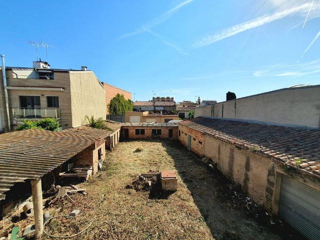 Casa adosada en venta en avenida Del Penedès, Castellví de la Marca, de 450 m² 6 habitaciones por 469.000