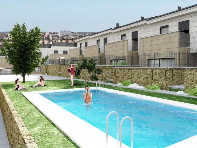 Casa adosada en venta en Ávila, Hervencias. Residencial El Risco del Sol. Casas adosadas.