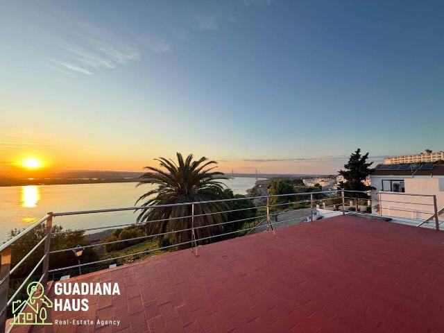 Casa adosada en Venta en Ayamonte ciudad