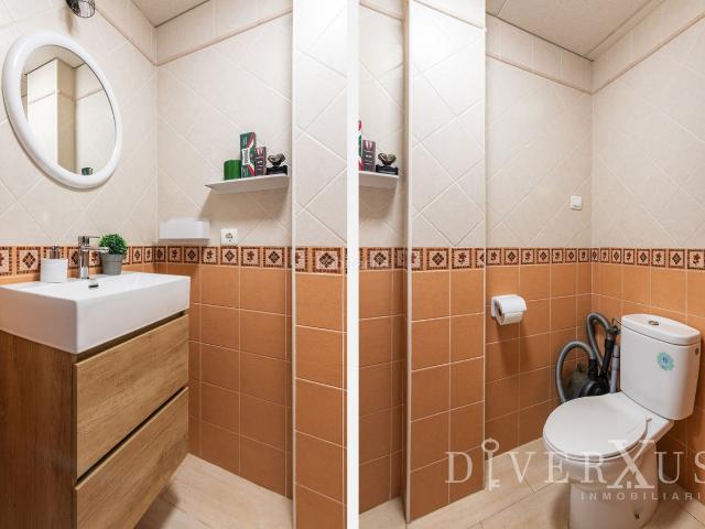 Casa adosada en venta en Ayamonte, Ayamonte ciudad. OPORTUNIDAD CASA CENTRO PUEBLO. Casas adosadas.