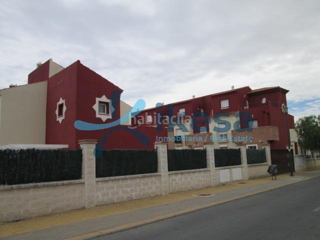 Casa adosada en venta en Ayamonte, Ayamonte ciudad. Venta de adosado en Pozo del Camino. Activo inmobiliario SIN POSESIÓN, no se puede visitar. Casas adosadas.
