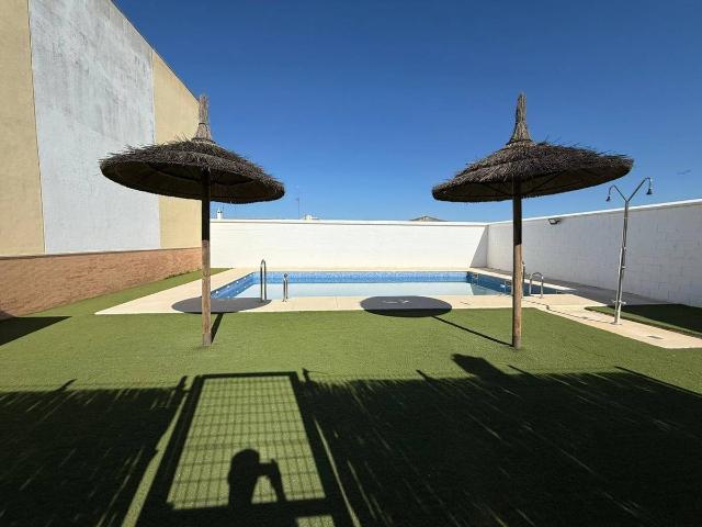 Casa adosada en Venta en Aznalcázar