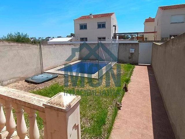 Casa adosada en Venta en Boverals Saldonar