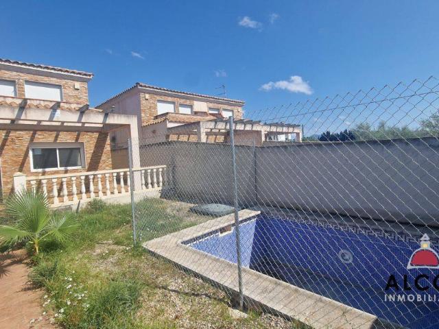 Casa adosada en Venta en Boverals Saldonar