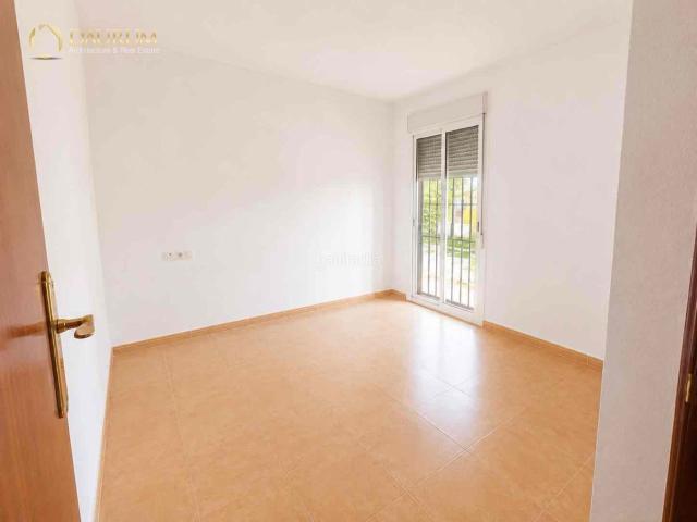 Casa adosada en venta en Bollullos de la Mitación. La casa que estabas buscando 3 dormitorios, patio, garaje y mucha luz. Casas adosadas Bollullos de la.