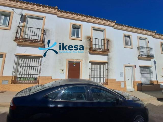 Casa adosada en venta en Bonares. Casas adosadas.