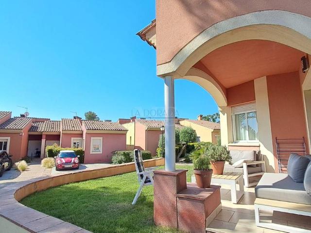 Casa adosada en Venta en Bonmont Terres Noves