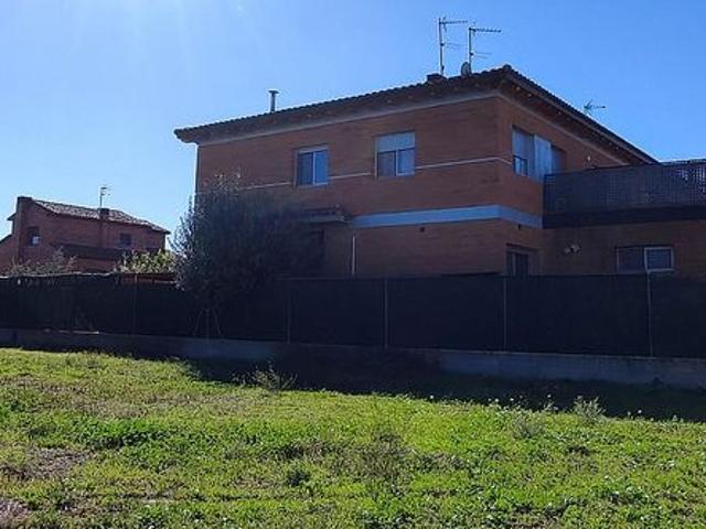 Casa adosada en venta en Borges Blanques, Les, de 146 m² 4 habitaciones por 285.000