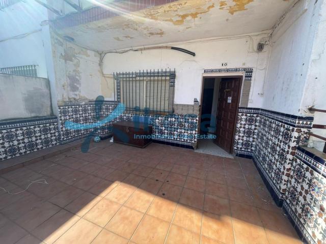 Casa adosada en venta en Bormujos, Centro. Casa adosada para reformar en Bormujos Sevilla. Casas adosadas.