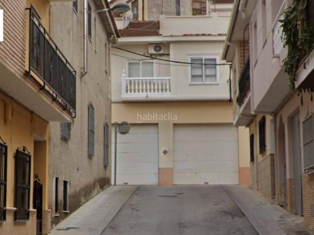 Casa adosada en venta en Baza. Venta de chalet en Baza Granada. Casas adosadas.