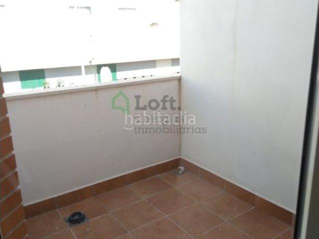Casa adosada en venta en Badajoz, Pedanías de Badajoz. VIVIENDA ADOSADA CON CUATRO DORMITORIOS Y GARAJE EN GÉVORA. Casas adosadas.