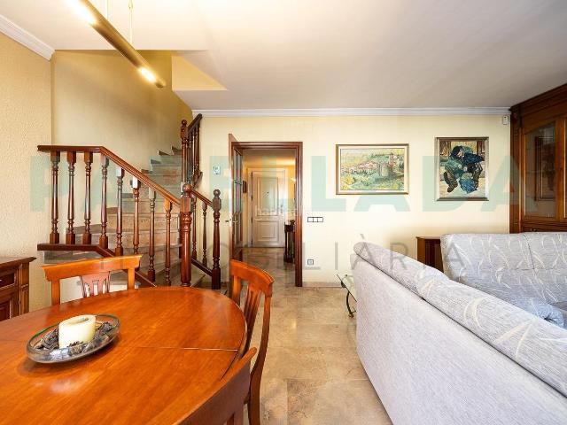 Casa adosada en venta en Badalona, Bufalà. Oportunidad. Casa en venta en Bufalá. Casas adosadas.