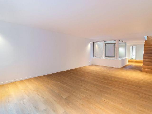 Casa adosada en venta en Badalona, de 300 m² 4 habitaciones por 780.000