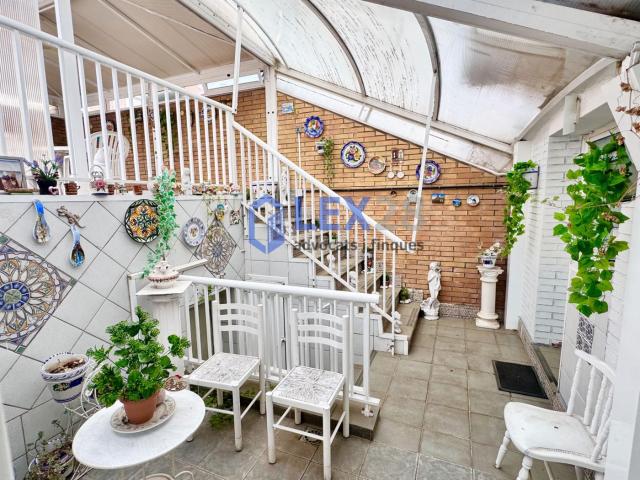 Casa adosada en venta en Badalona, Montigalà. MAGNÍFICA CASA FAMILIAR CON GRANDES TERRAZAS A 15 MINUTOS DE BARCELONA Y A UN PASO DE LA PLAYA. Casas adosadas.