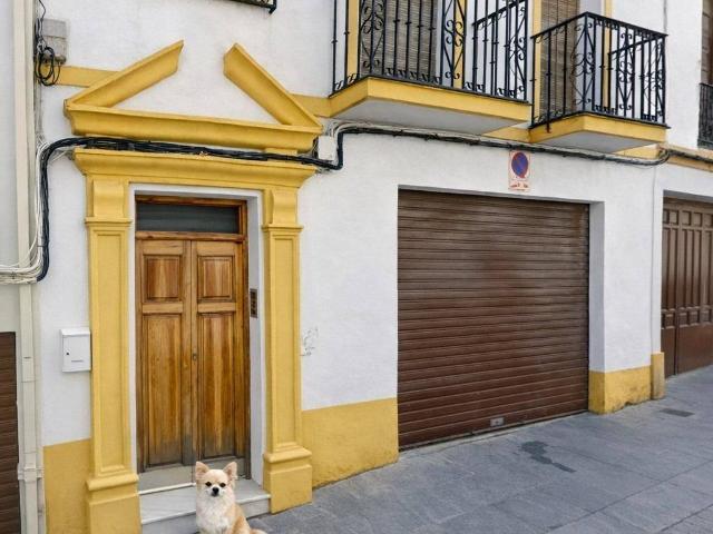 Casa adosada en Venta en Baena