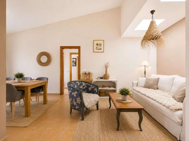 Casa adosada en venta en Baleares Capdepera, Cala Ratjada. Una joya inmobiliaria de estilo mediterráneo con un gran potencial de uso, situada cerca del mar. Ref. 10075. Casas adosadas.