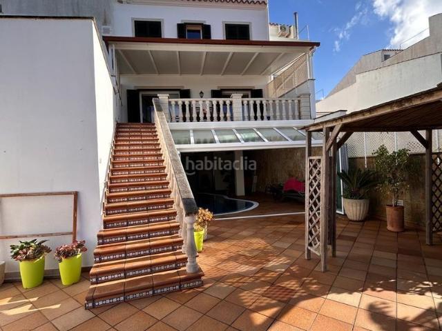 Casa adosada en venta en Baleares Alaior, Alaior Poble. CASA DE PUEBLO CON PISCINA Y GRAN PATIO. Casas adosadas.