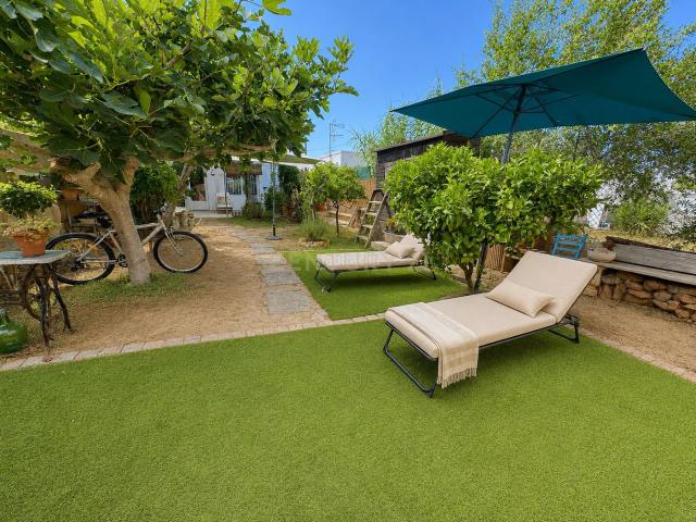 Casa adosada en venta en Baleares Ibiza, Marina Botafoc Talamanca. Oportunidad unica! Inversión o posibilidad de crear tu hogar perfecto. Casas adosadas.