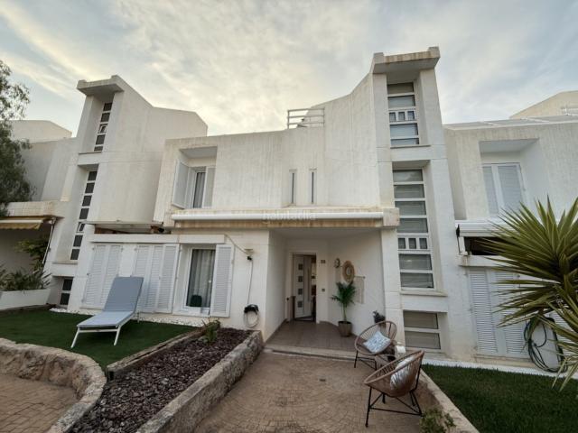 Casa adosada en venta en Baleares Llucmajor, Son Verí. IMPECABLE Y LUMINOSO CHALET ADOSADO. Casas adosadas.