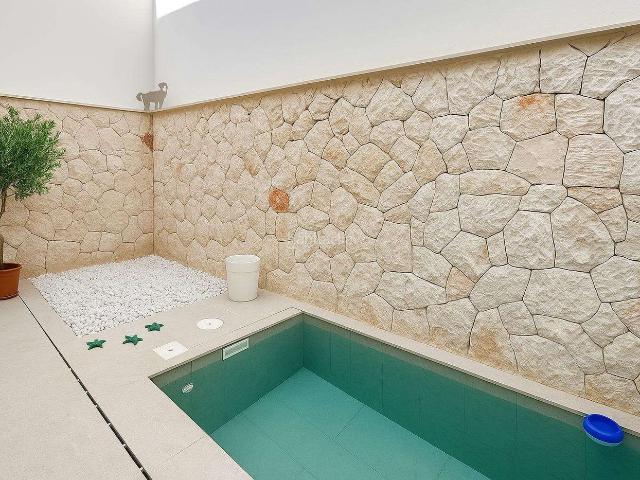 Casa adosada en venta en Baleares Marratxí, Sa Cabaneta. Barrio de Palma Elegante adosado nueva con piscina, azotea y maravillosas vistas, objeto 9447. Casas adosadas.