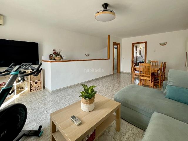 Casa adosada en venta en Baleares Marratxí, Pont D´Inca. Adosado en venta con 4 habitaciones, 3 baños, 2 terrazas y parking privado en Marratxí Mallorca. Casas adosadas.