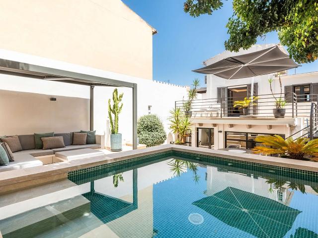 Casa adosada en venta en Baleares Palma de Mallorca, El Terreno. Elegante adosado en El Terreno de Palma con mucha privacidad y tranquilidad, Obj. 7862. Casas adosadas Palma de.
