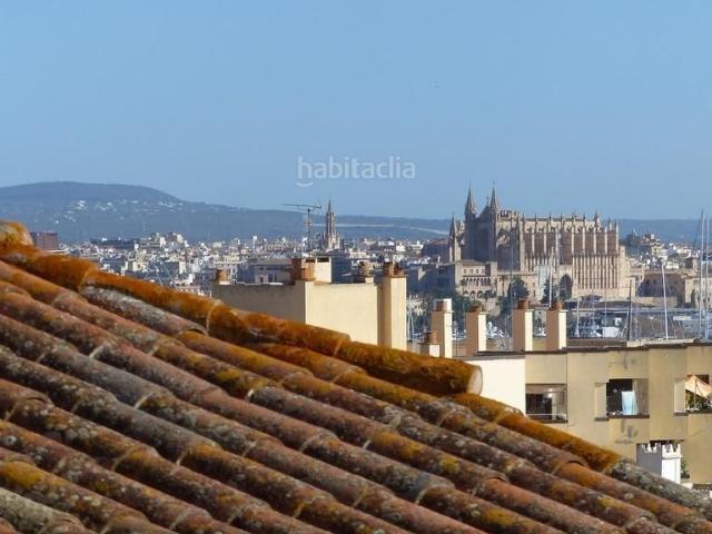 Casa adosada en venta en Baleares Palma de Mallorca, El Terreno. Elegante casa con encanto y vistas al mar, en el corazón de El Terreno Palma de Mallorca. Casas adosadas Palma de.