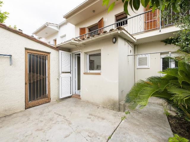 Casa adosada en venta en Banyoles. Casas adosadas.