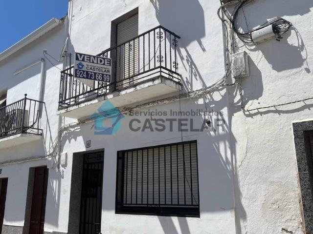 Casa adosada en Venta en Barcarrota