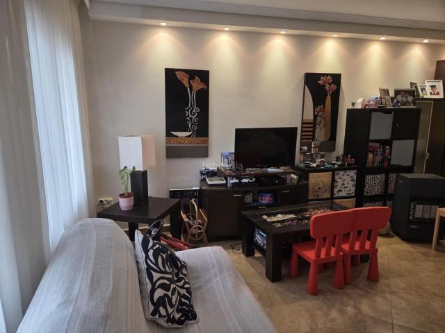 Casa adosada en venta en Barcelona, Dreta de l´Eixample. Vive junto al mar chalet reformado a 100 m de la playa en La Cala de Mijas. Casas adosadas.