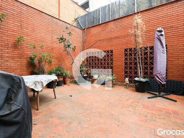 Casa adosada en venta en Barcelona, Horta. HERMOSA CASA ADOSADA EN CALLE HORTA. Casas adosadas.
