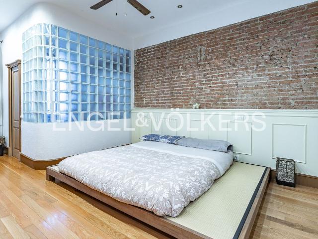 Casa adosada en venta en Barcelona, Sant Andreu de Palomar. Casa de 4 dormitorios y gran terraza de 50 m, en Sant Andreu. Casas adosadas.