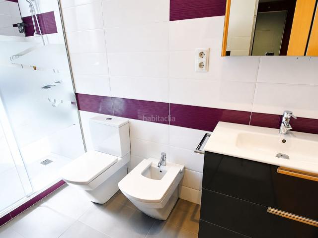 Casa adosada en venta en Barcelona, Sant Andreu de Palomar. Casas adosadas.
