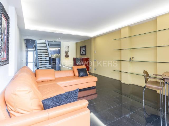 Casa en venta en Barcelona, Sant Ramon Maternitat. Casa de diseño en Les Corts. Casas.