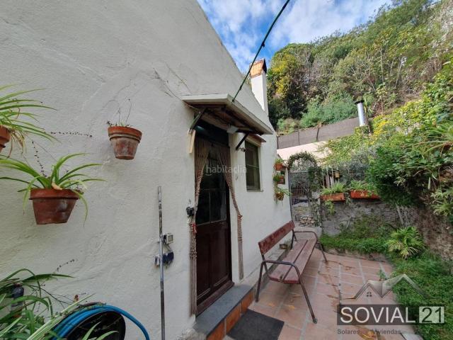 Casa adosada en venta en Barcelona, Vallvidrera Tibidabo Les Planes. Terreno en Vallvidrera, ideal inversores. Casas adosadas.