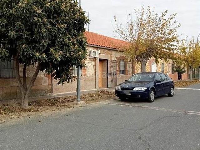 Casa adosada en venta en Barcience. Casas adosadas.
