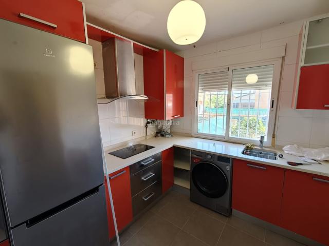 Casa adosada en venta en Barcience. Excelente oportunidad!. Casas adosadas.