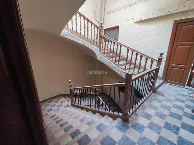 Casa adosada en venta en Barbastro. VENTA DE CASA EN LA PLAZA DEL MERCADO. Casas adosadas.