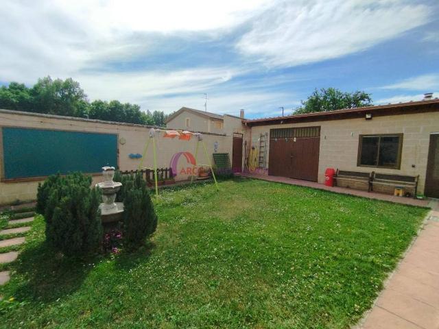 Casa adosada en Venta en Barriada Yagüe