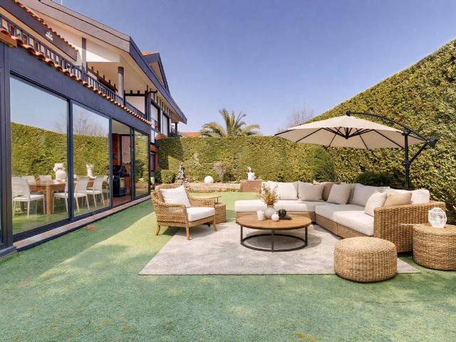 Casa adosada en Venta en Barrika