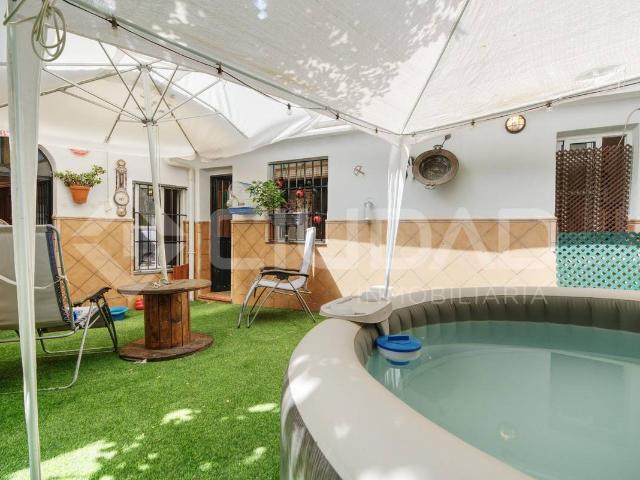 Casa adosada en Venta en Barrio Bajo