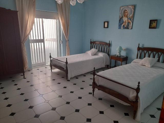 Casa adosada en Venta en Barrio del Centro