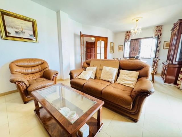 Casa adosada en venta en Barrios Los. ADOSADO EN SANTA ROSA!. Casas adosadas Barrios.