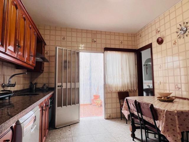 Casa adosada en venta en Barrios Los. GRAN VIVIENDA CON MUCHAS POSIBILIDADES EN LOS BARRIOS!. Casas adosadas Barrios.