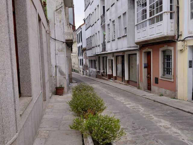 Casa adosada en venta en Betanzos. CASA A REFORMAR EN BETANZOS. Casas adosadas.
